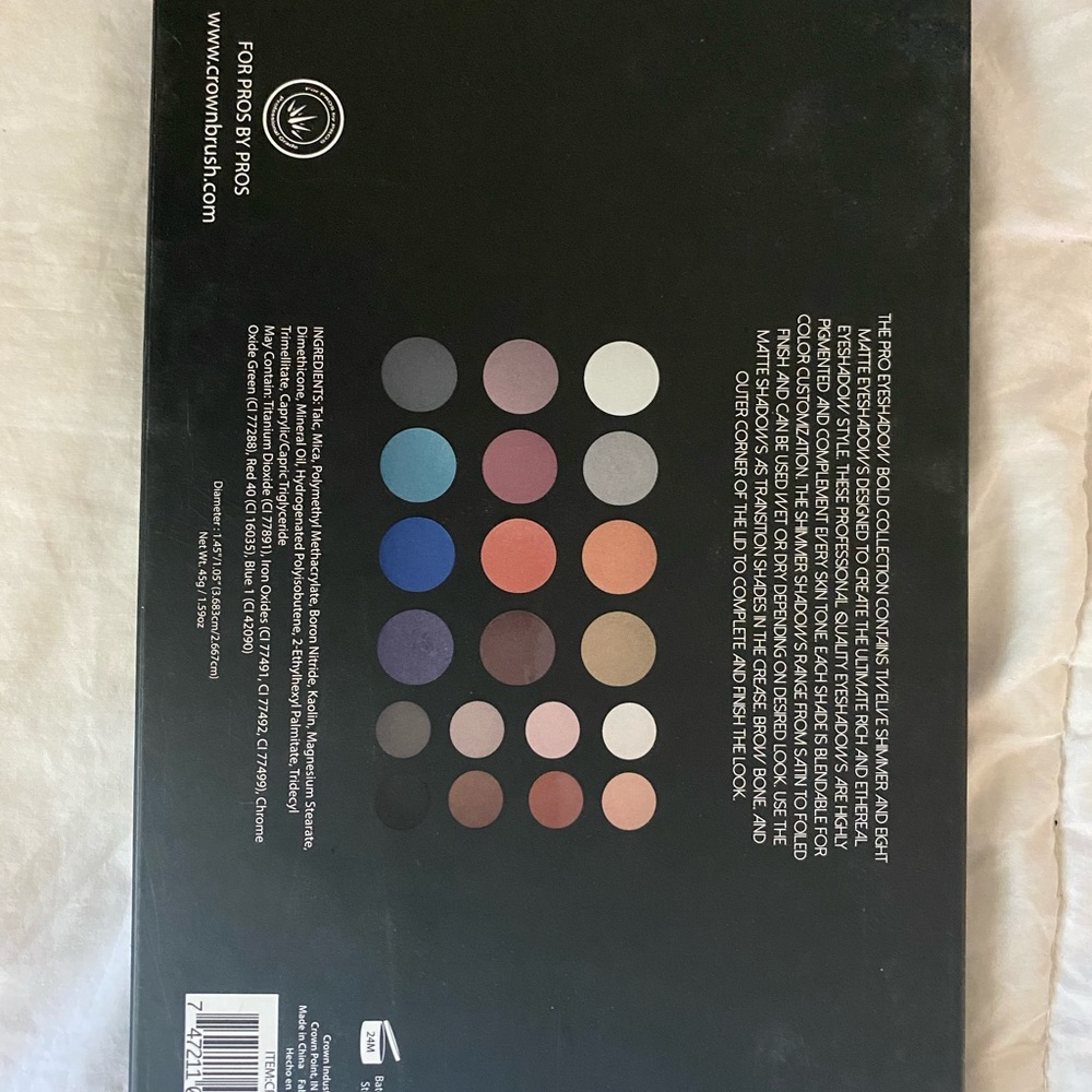 Makeup Kit - Picture 6 of 8